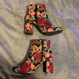 Embroidered booties , new without tags